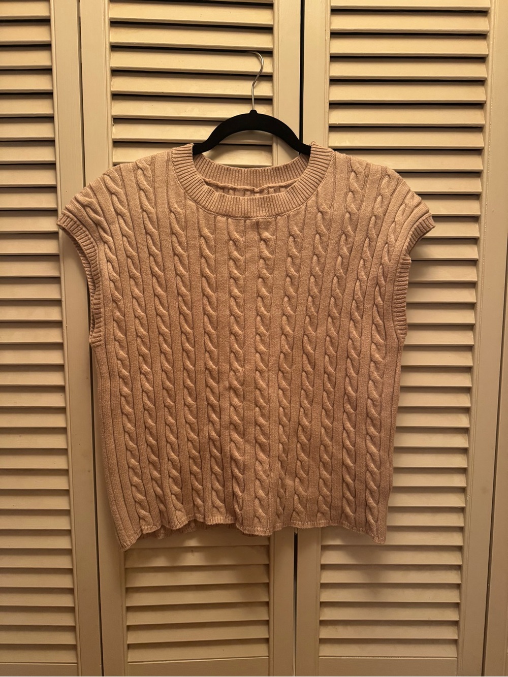 Sleeveless Cable Knit Sweater Vest in Light Beige